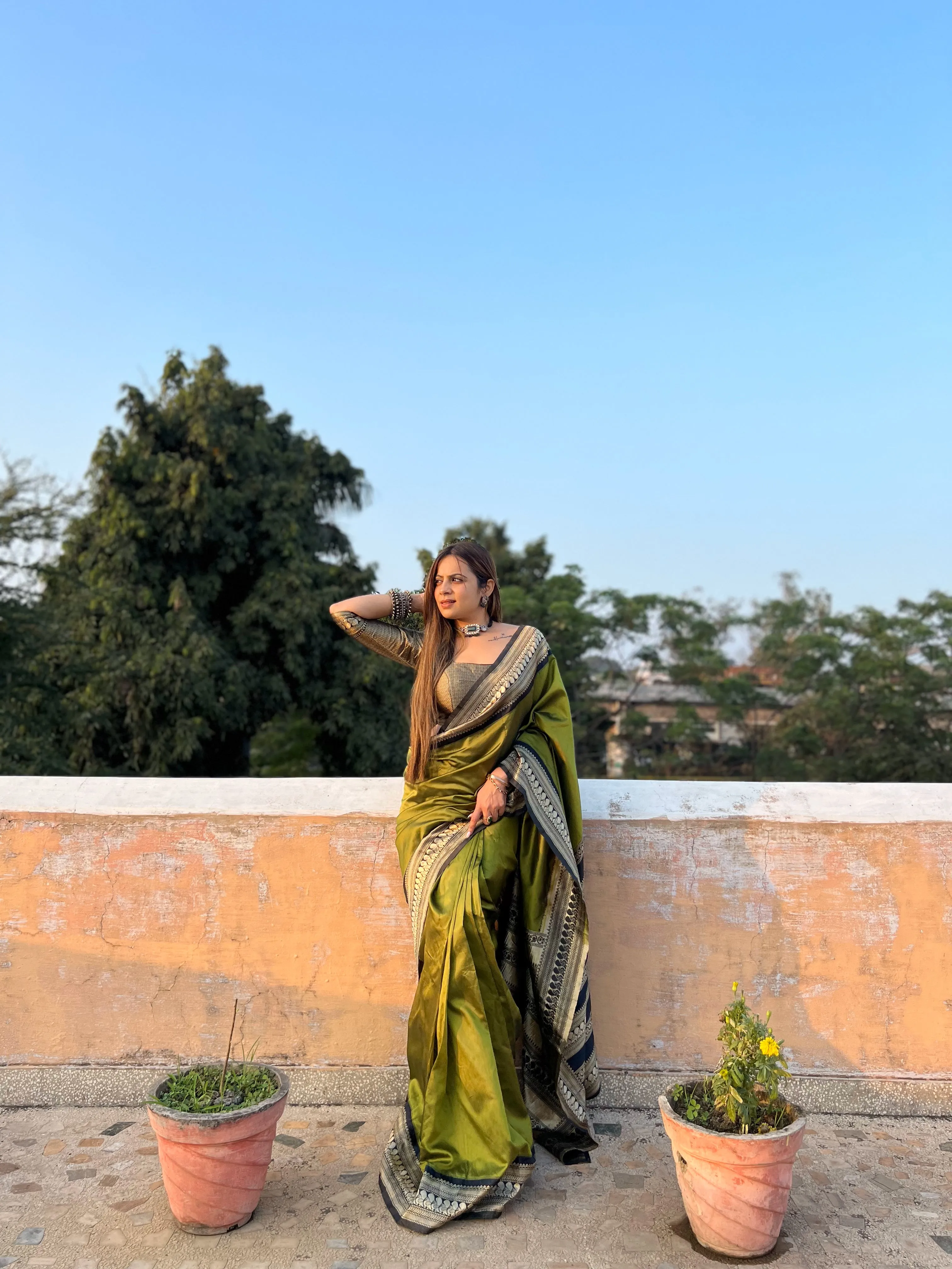 Exquisite Mint Green & Black Jacquard Pure Soft Banarasi Silk Saree with Stylish Blouse Piece