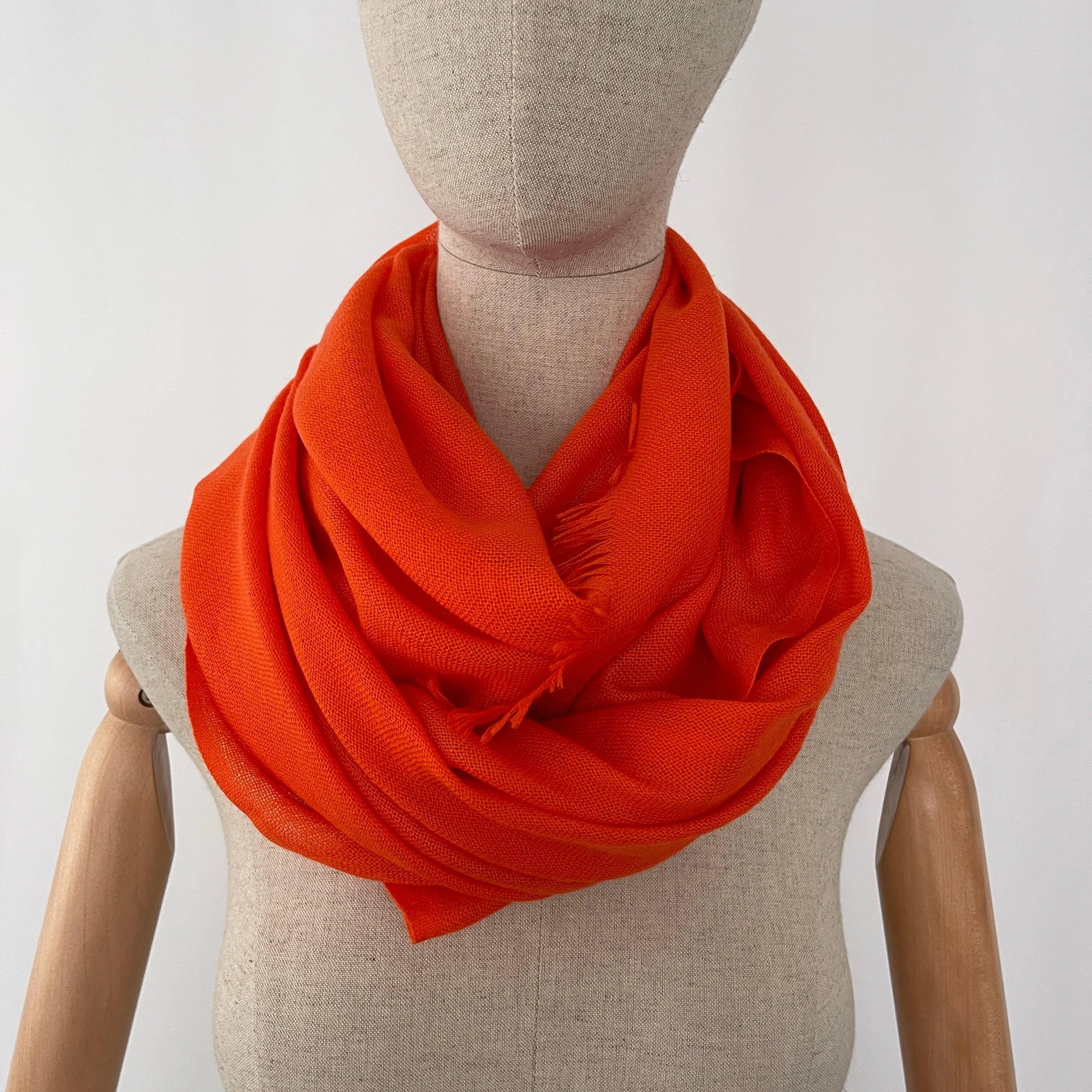 FABRIC FRONTLINE New Cashmere Scarf