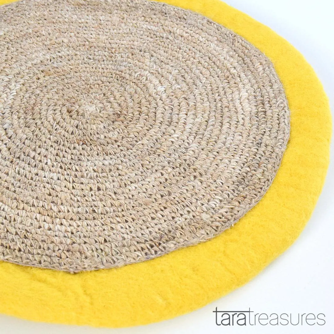 Felt and Jute Cat Scratcher - Yellow Pizza