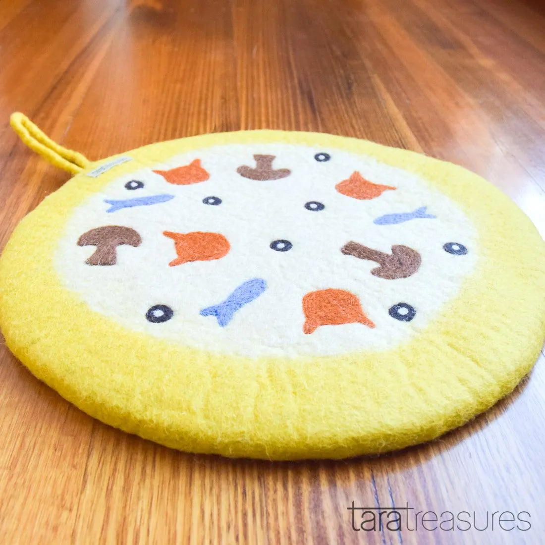 Felt and Jute Cat Scratcher - Yellow Pizza