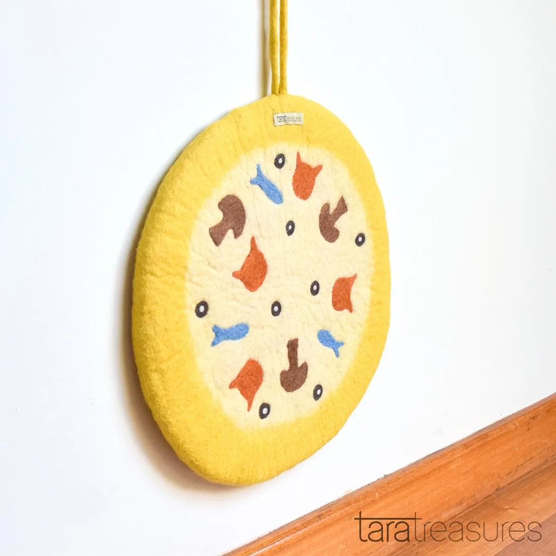 Felt and Jute Cat Scratcher - Yellow Pizza