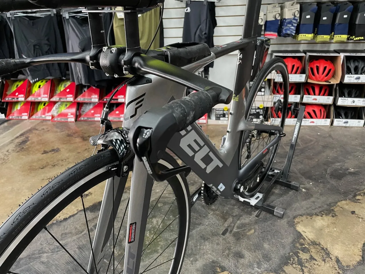 Felt IA 10 Rim Brake Ultegra Di2 11 Speed - Silver/Gray/Black 2018