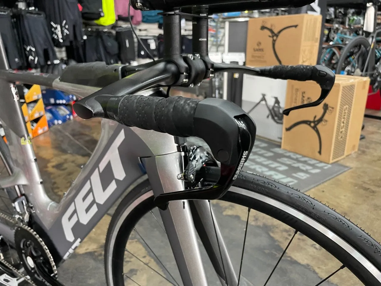 Felt IA 10 Rim Brake Ultegra Di2 11 Speed - Silver/Gray/Black 2018