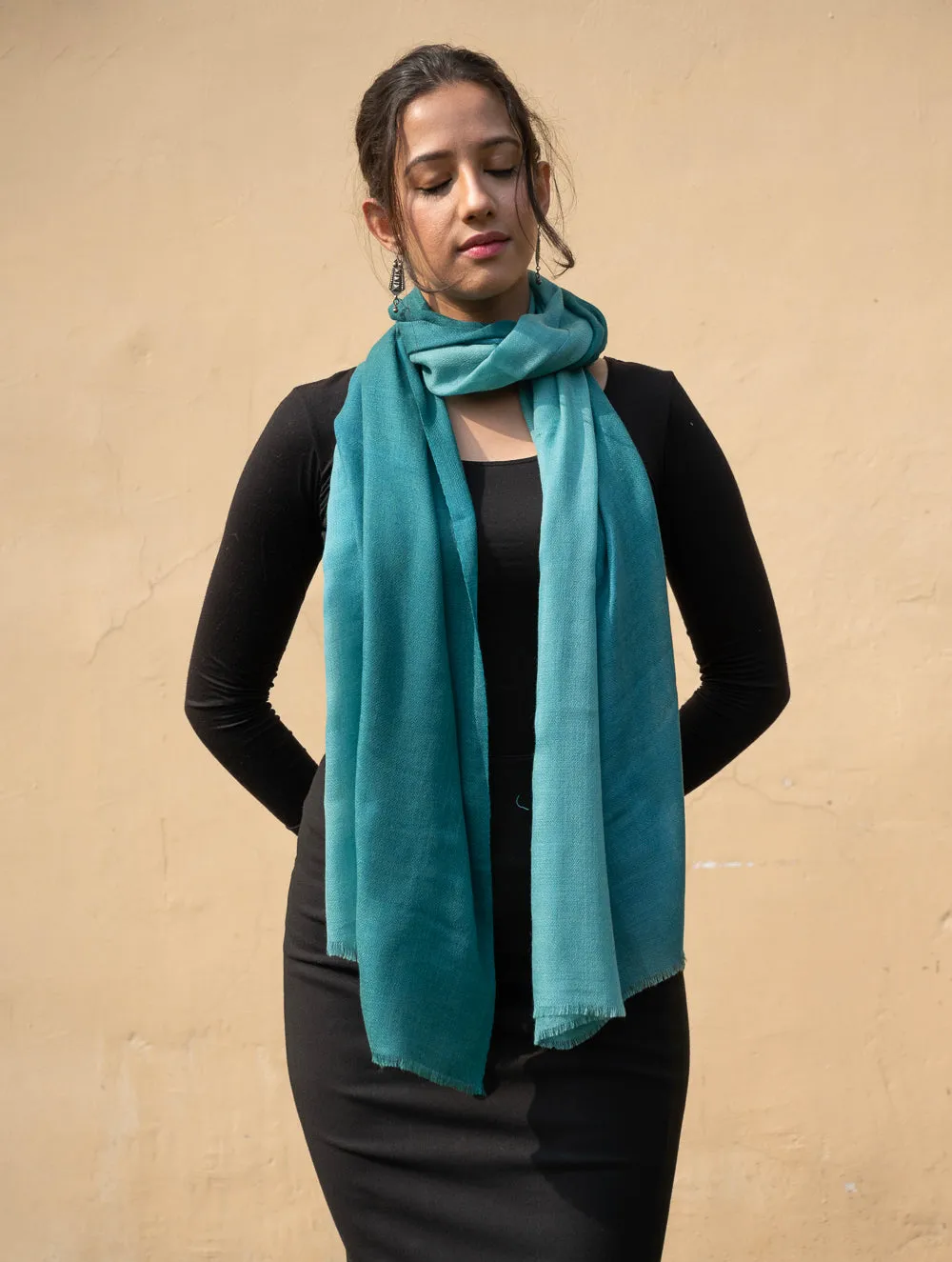 Fine, Soft Kashmiri Ombre Wool Stole - Shaded Turquoise