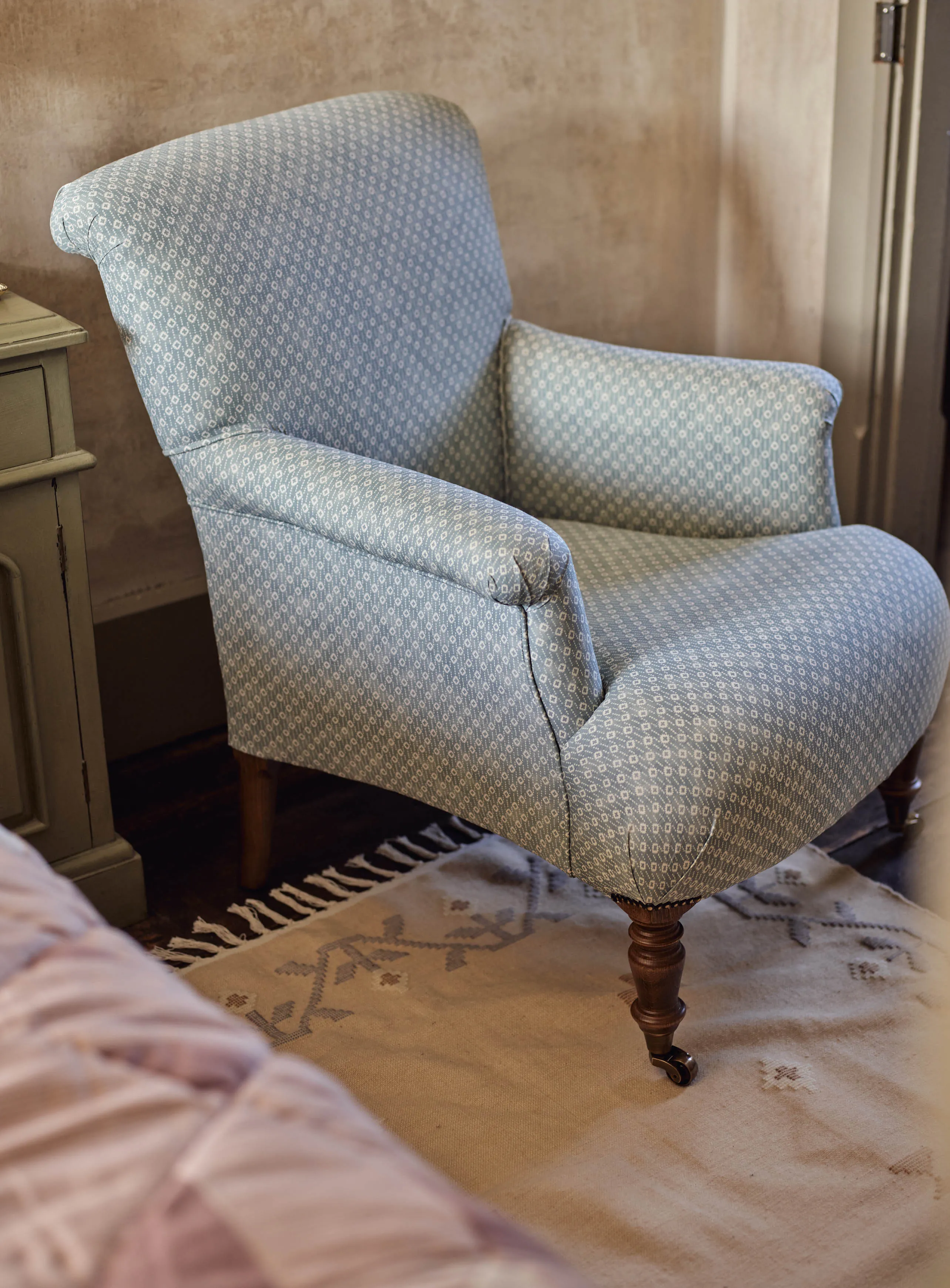 Finley Armchair, Ditsy Blue