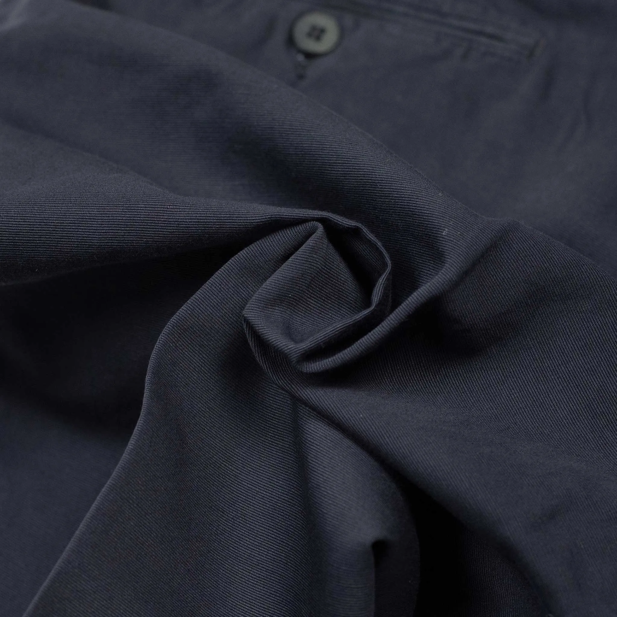 Flat-front trousers in navy medium-weight cotton/linen