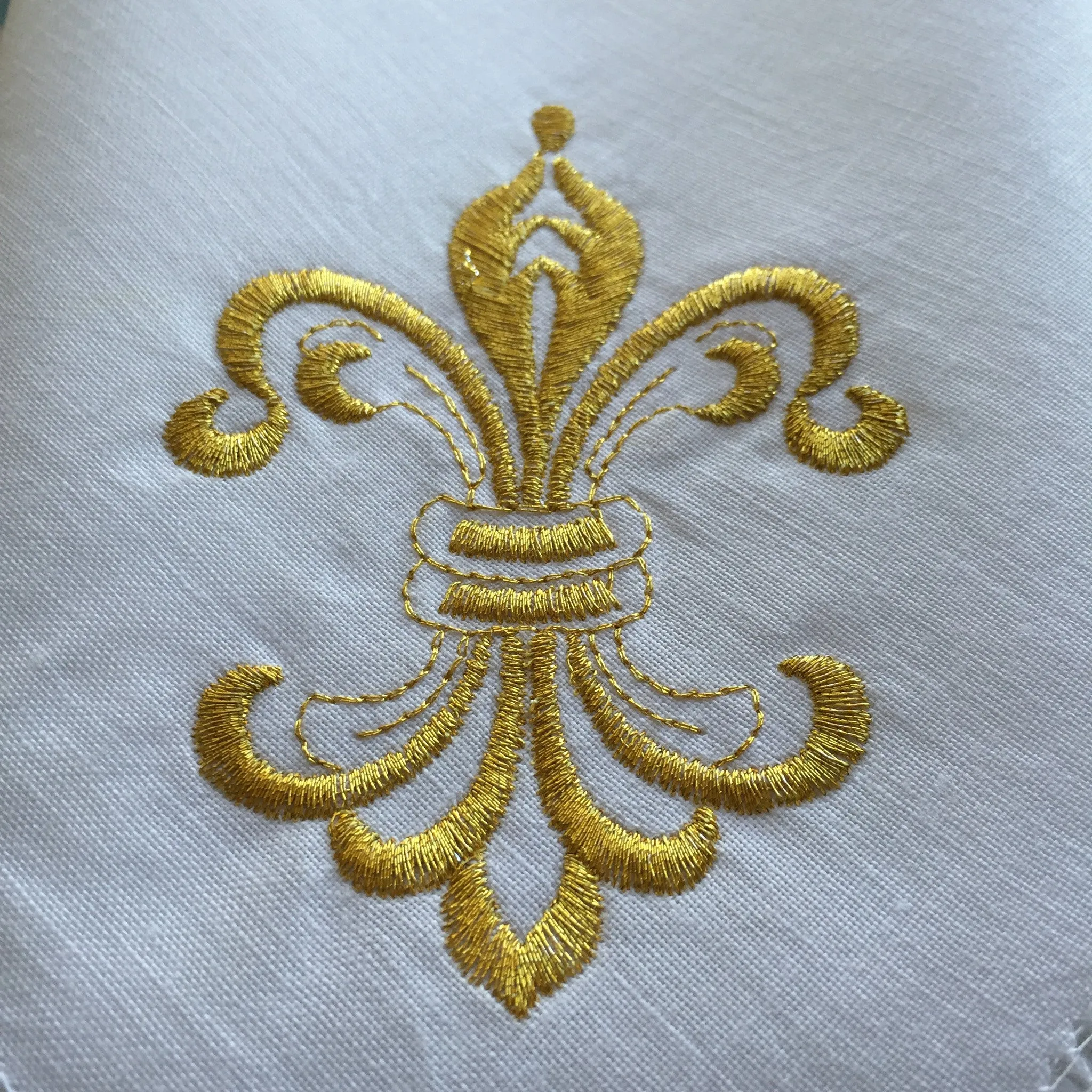 Fleur De Lys Hemstitch Dinner Napkin Gold 22" Inch