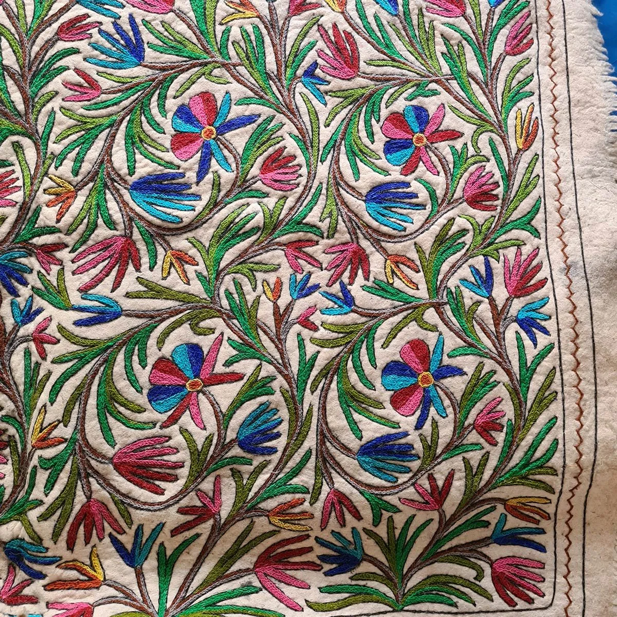 FLORAL DESIGN HANDMADE AARI EMBROIDERED NAMDA 6X10 FT