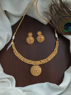 Floral-Designed Plain Gold Necklace Set with Matching Earrings