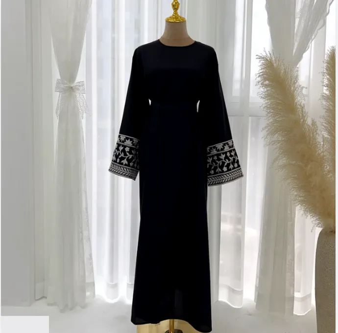 Floral Embroidery Muslim Abaya