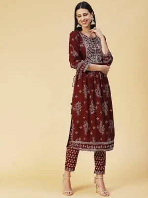 Floral Printed Embroidered Kurta With Pants - Maroon