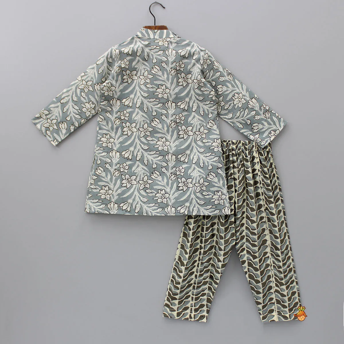 Floral Printed Grey Kurta With Printed Pyjama