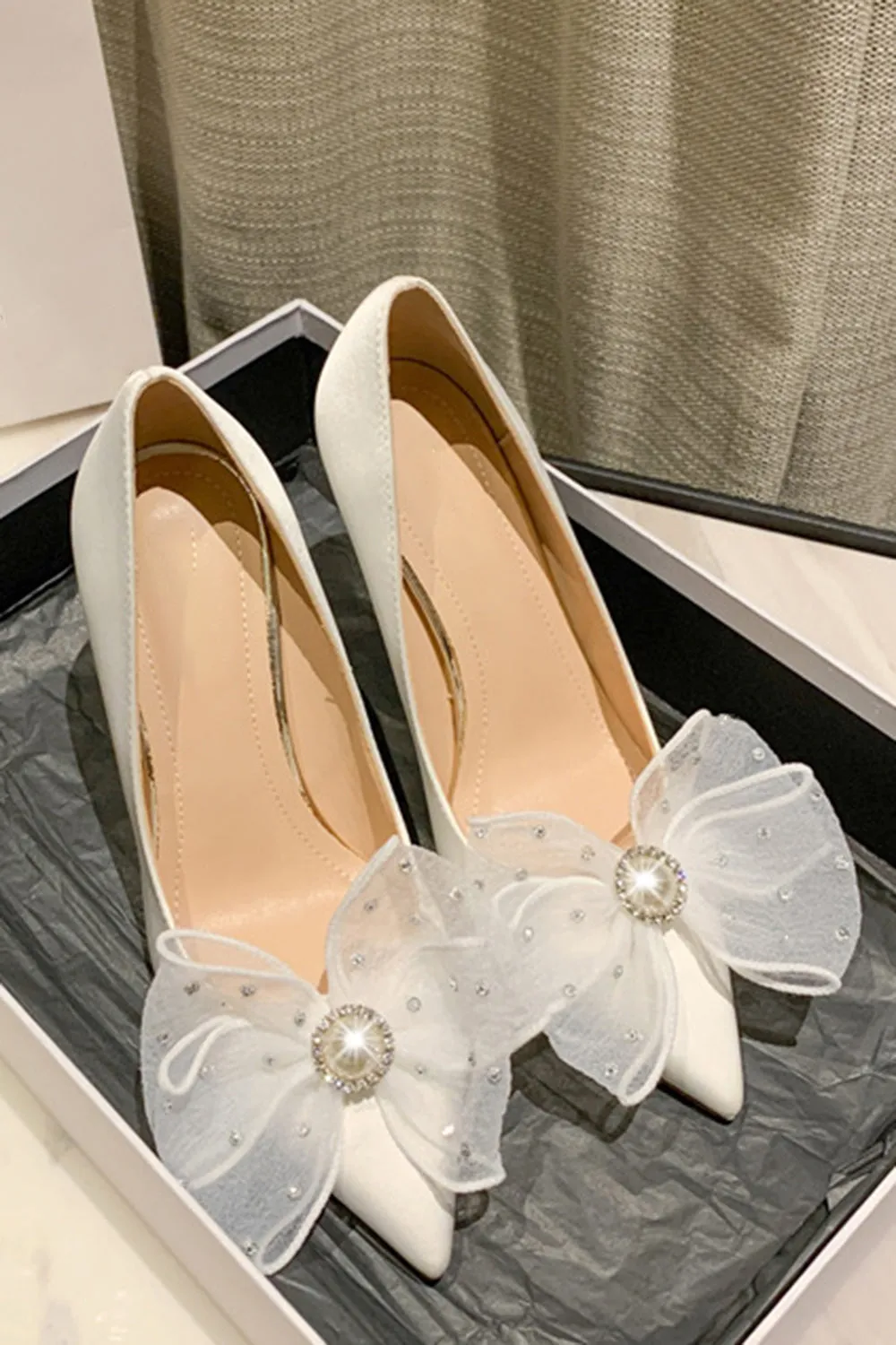 Flower Bow White Wedding Shoes