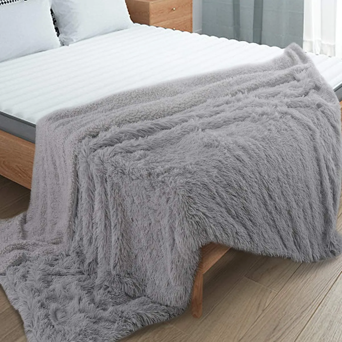 Fluffy Winter Bedspread Blanket