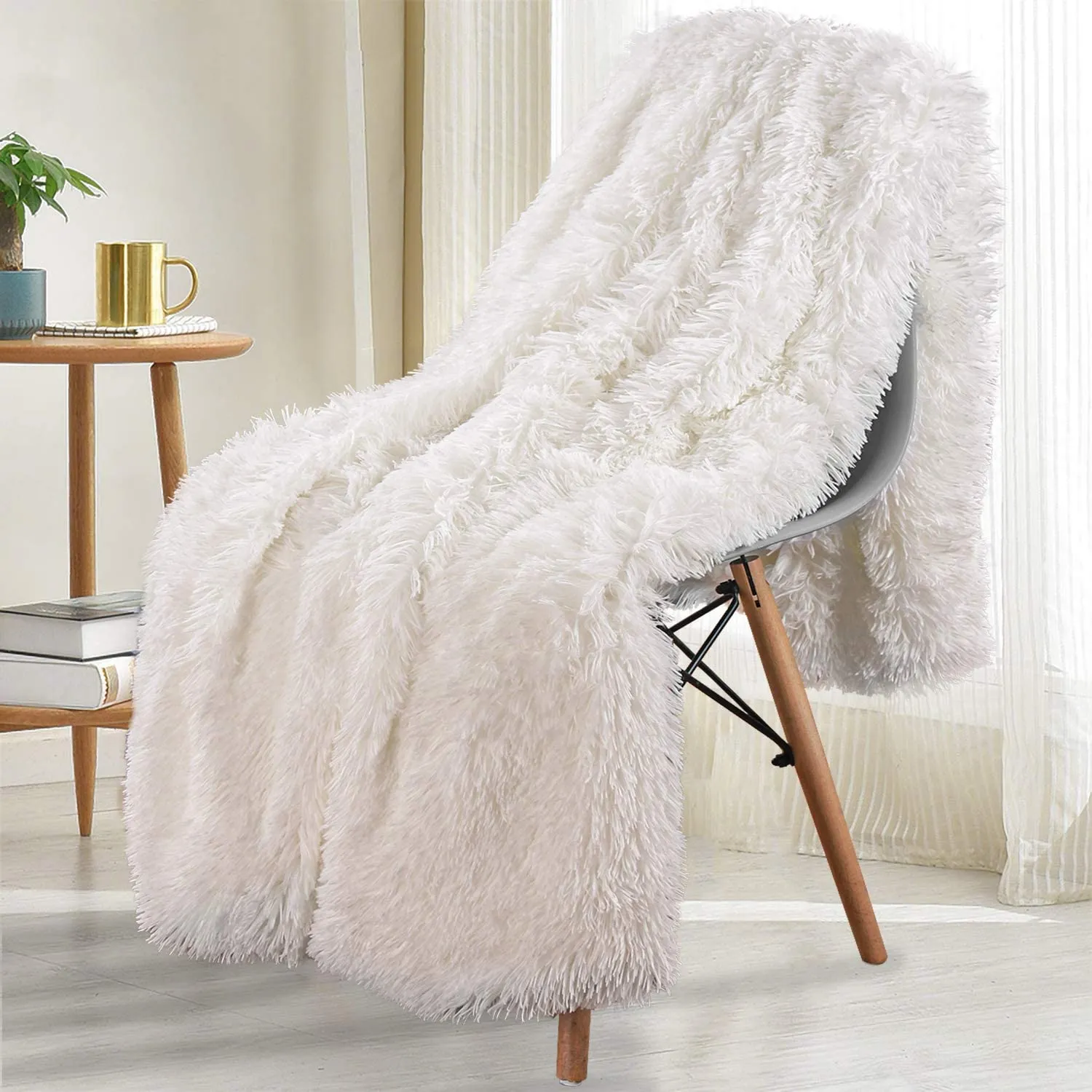 Fluffy Winter Bedspread Blanket