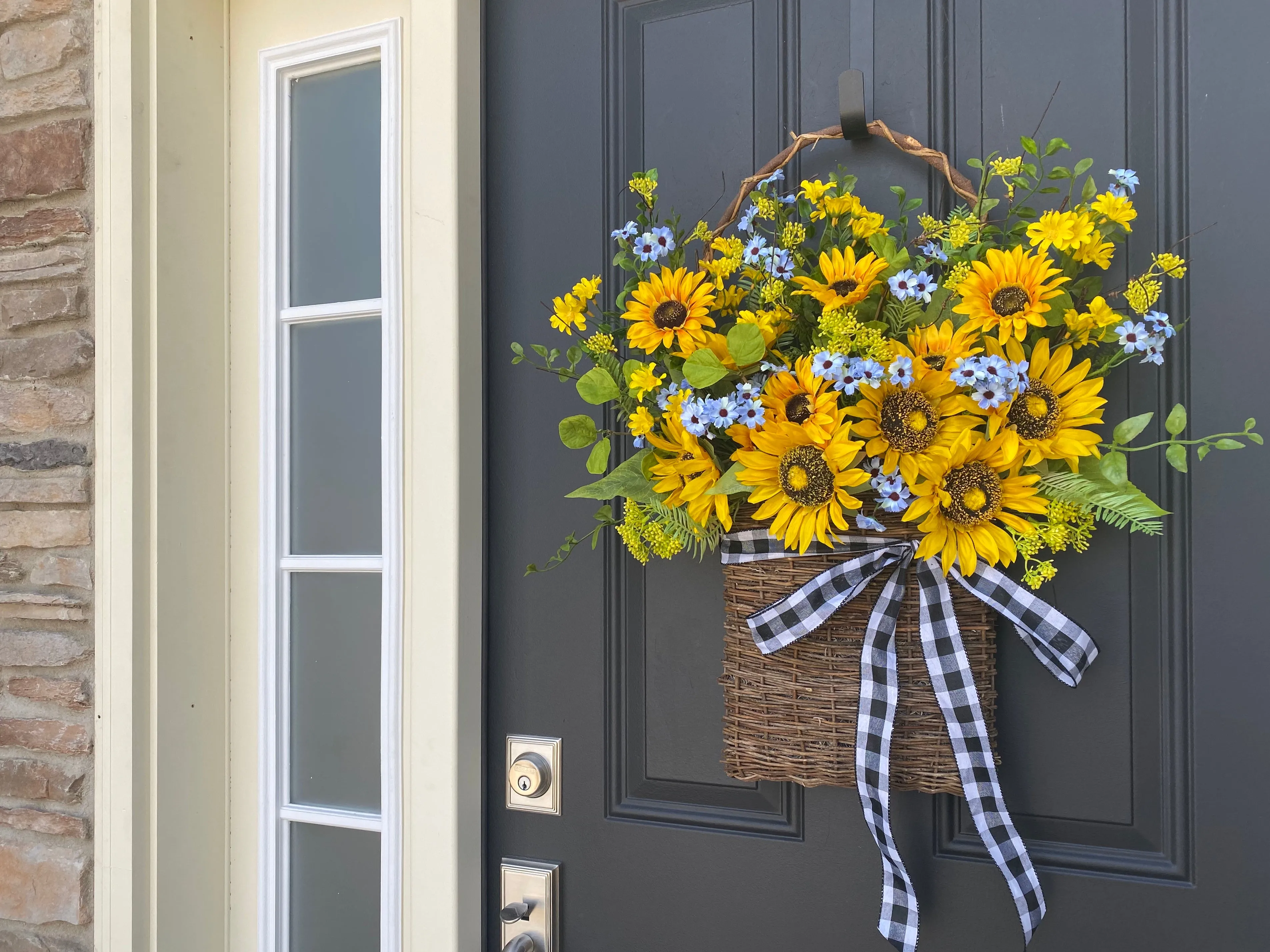 Forget-Me-Not Sunflower Door Basket