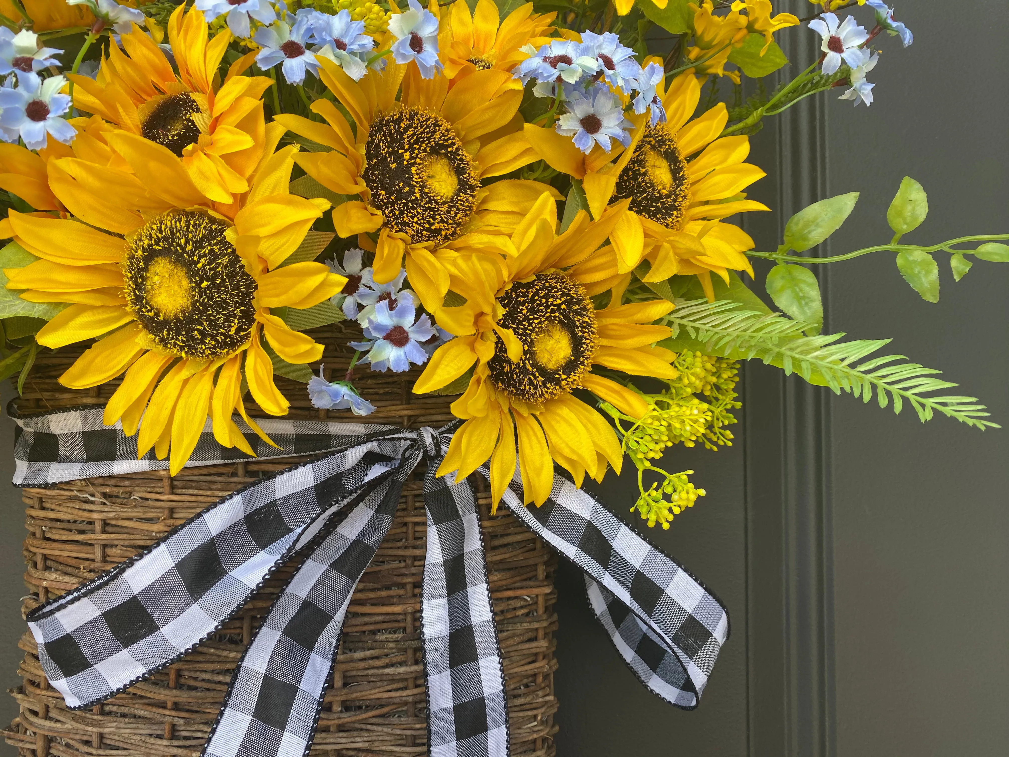 Forget-Me-Not Sunflower Door Basket