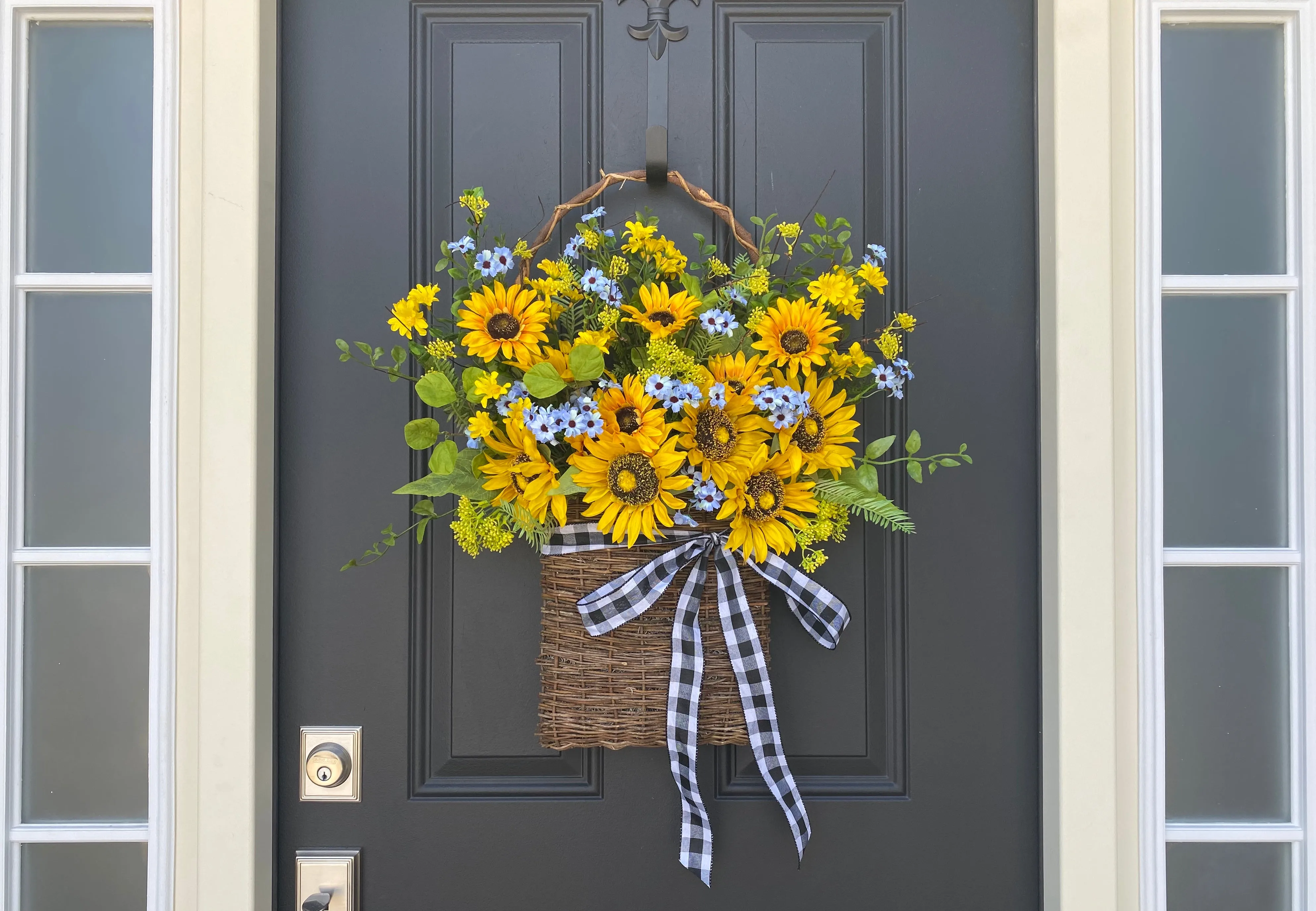 Forget-Me-Not Sunflower Door Basket