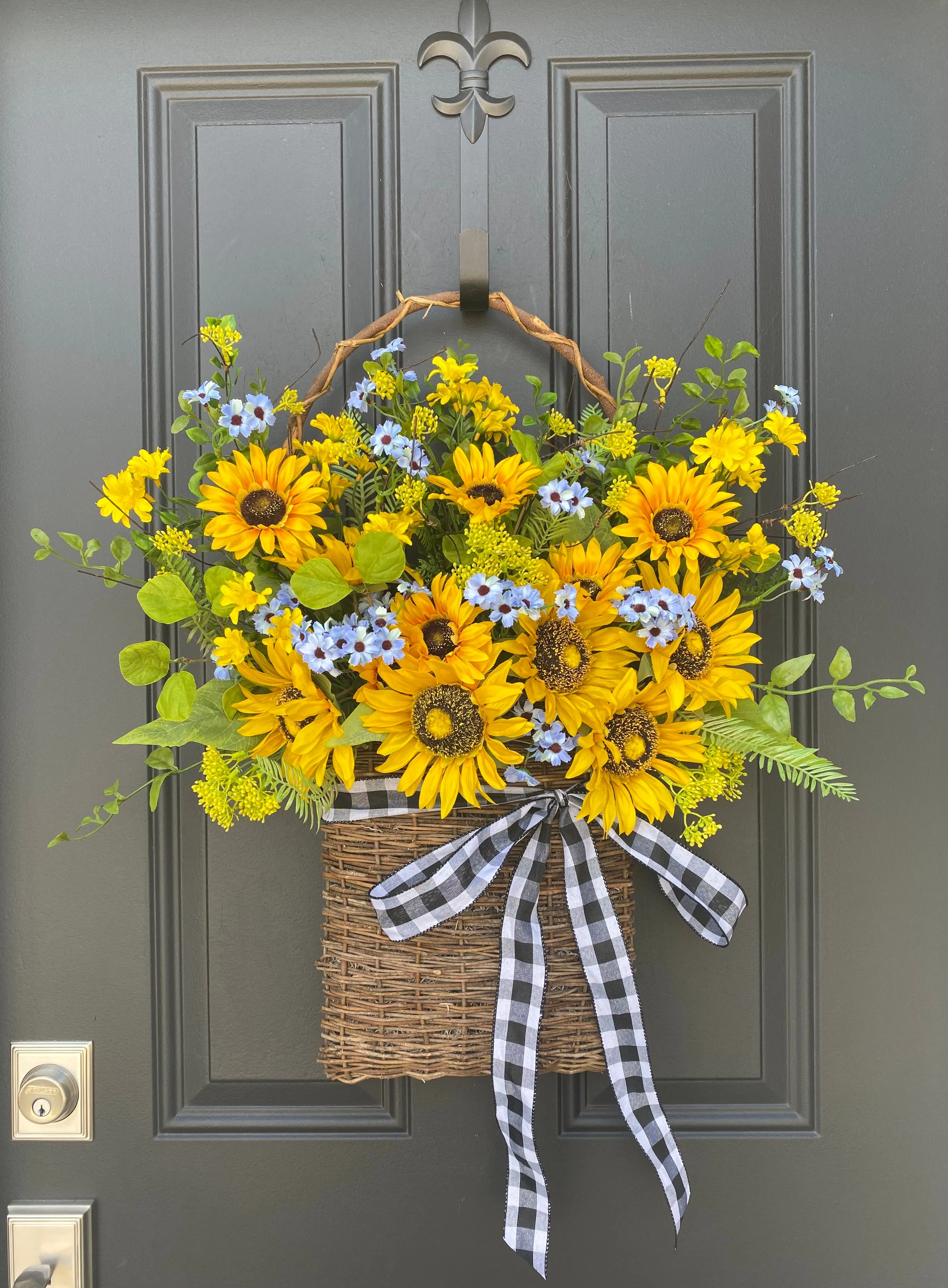 Forget-Me-Not Sunflower Door Basket