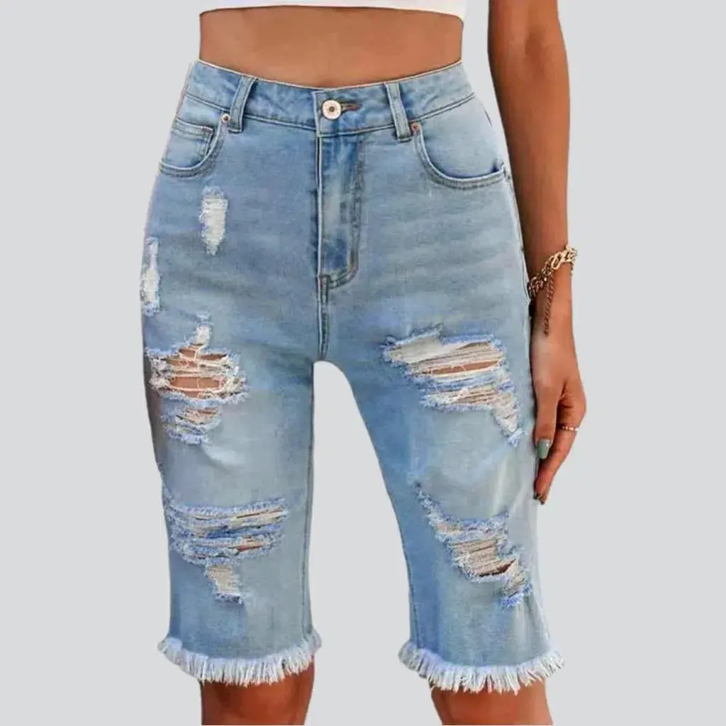 Frayed-hem knee-length jean shorts for ladies