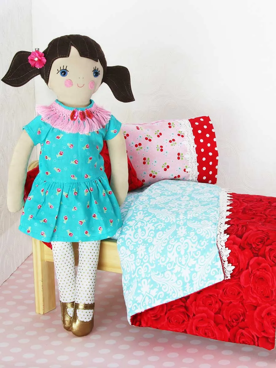 Free Doll Sewing Pattern -  18" Bedding and Pillows