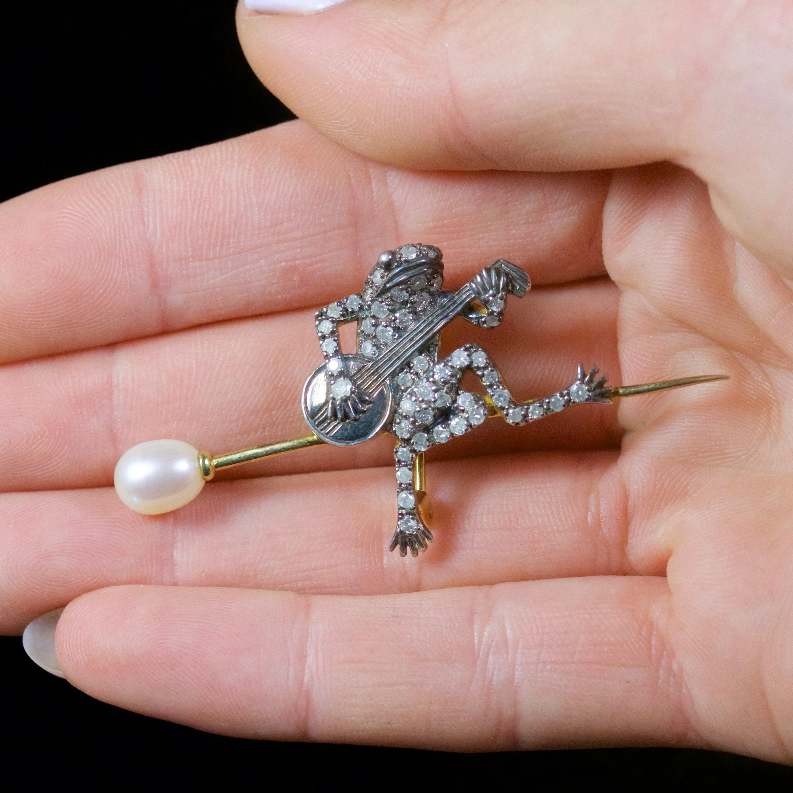 Frog Banjo Diamond Pearl Brooch 9Ct Gold Silver