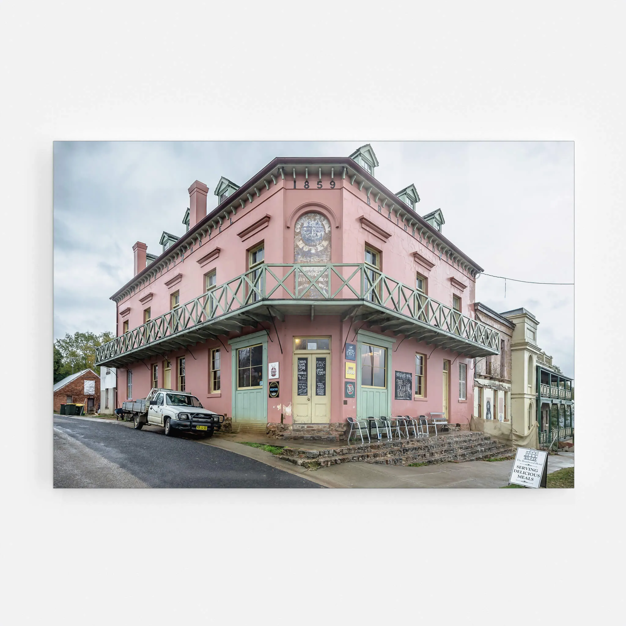 Front Corner | Braidwood Hotel