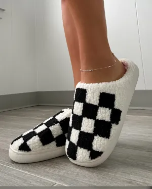 Fuzzy Checkered Slippers - Black