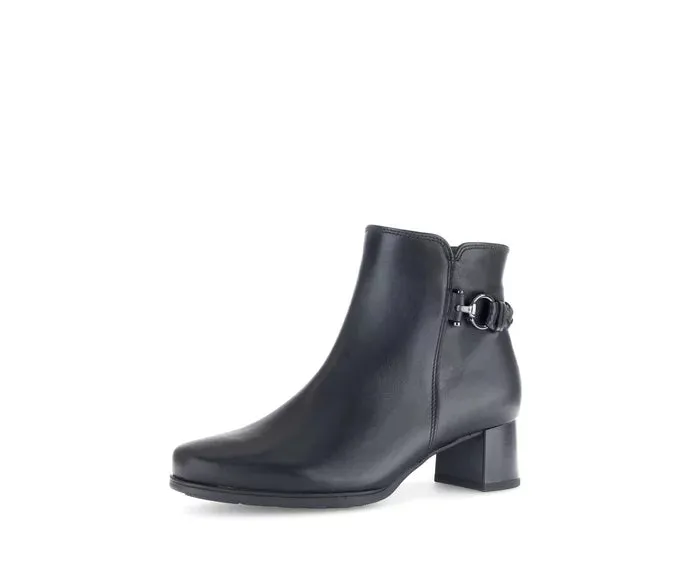 Gabor Elegant Wide Fit Ankle Boot