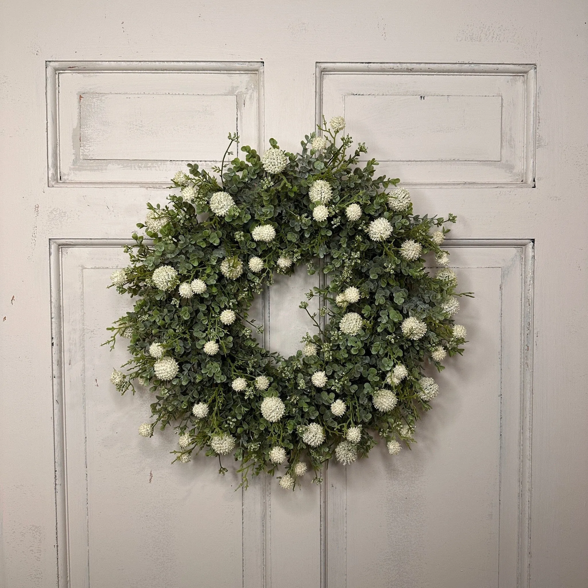 Garden Bliss Creme Wreath 22"