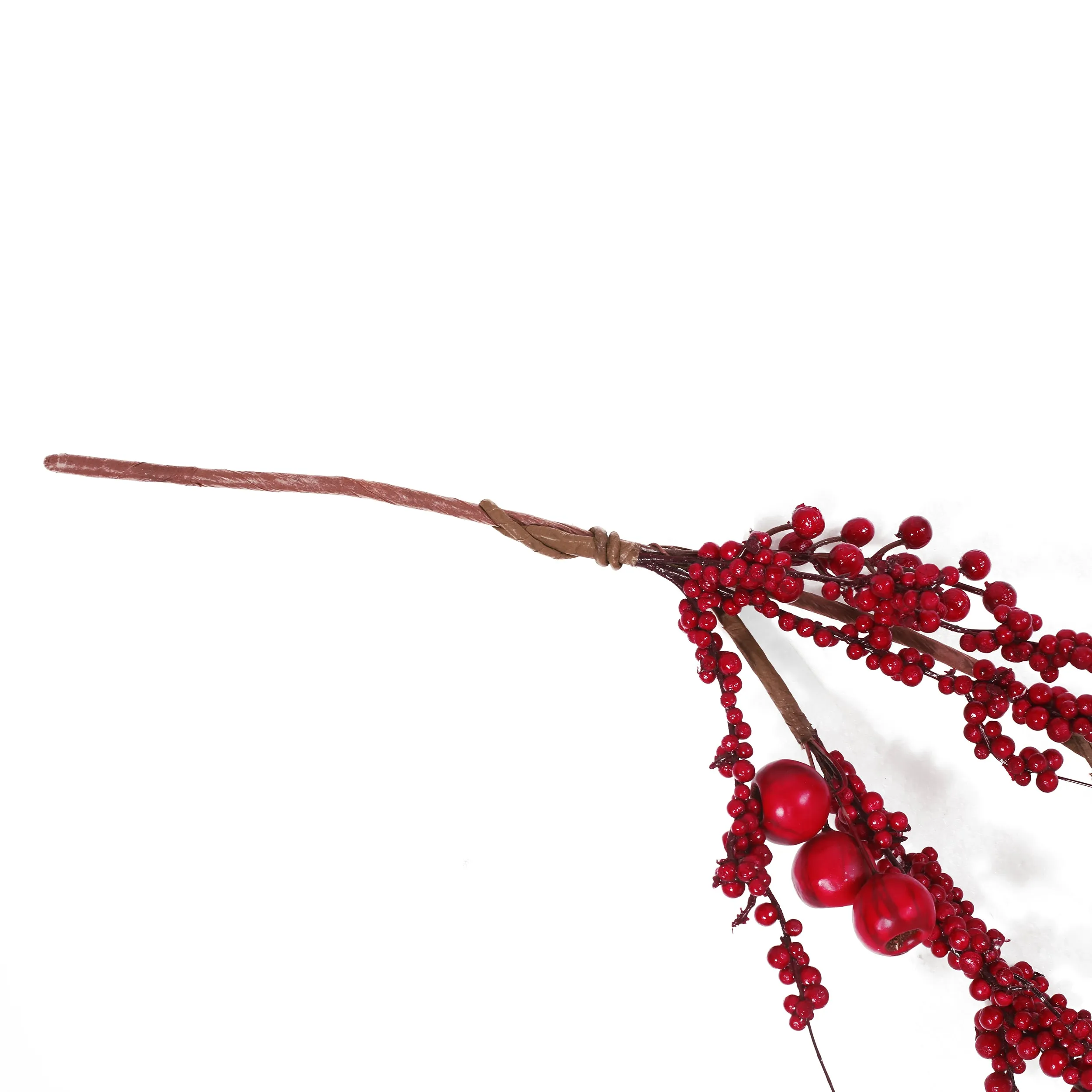 Geddes 4.5-foot Mixed Berry Artificial Garland, Red