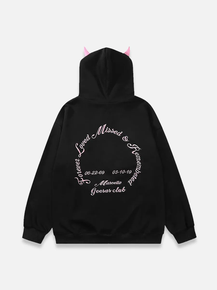 GEESAS ZIP-UP HOODIE