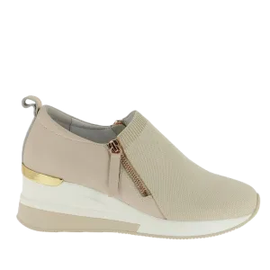 Gelato Lippy Swan Wedge Sneaker