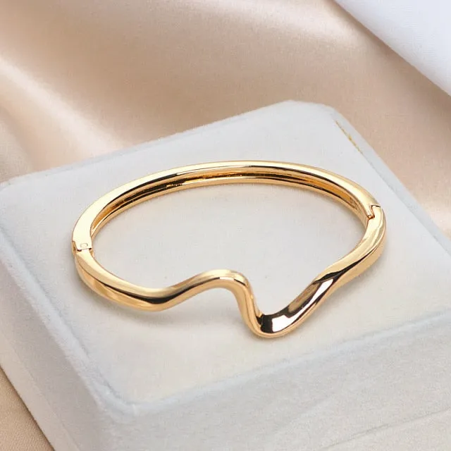 Geometric Irregular Ripple Cuff Bangle Bracelet for Women in Rose Gold Color