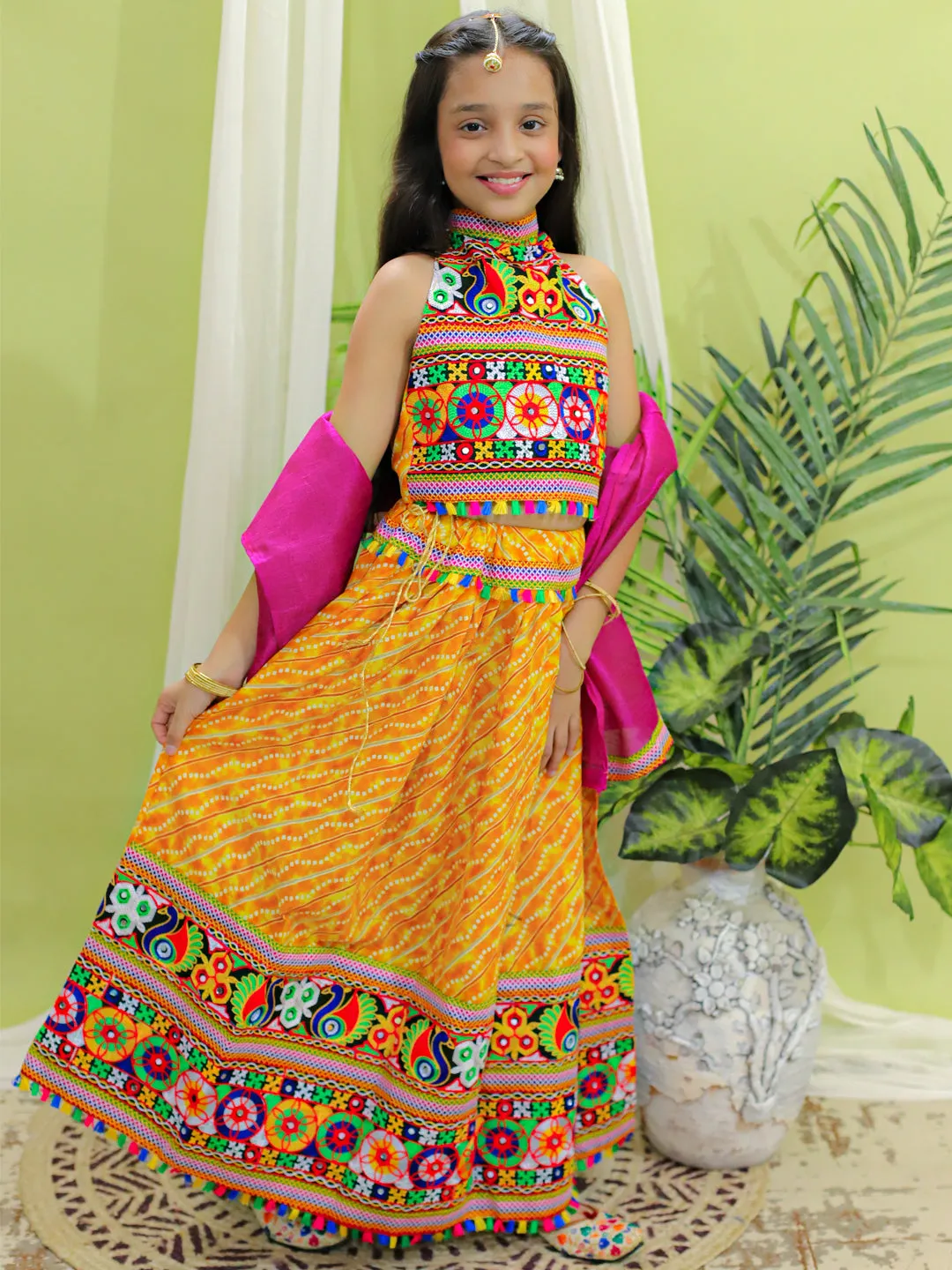 Girl's Silk Yellow Lehenga Sets - Bownbee