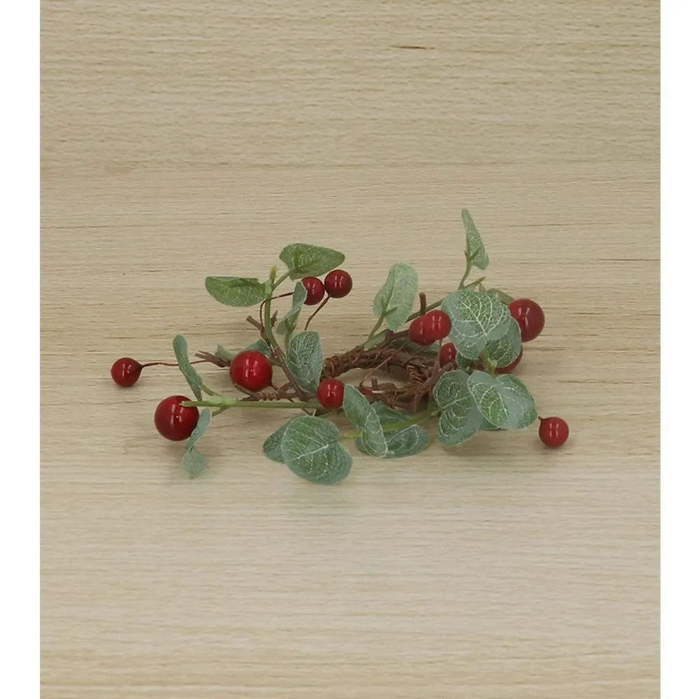 Gisela Graham 17cm Red Berry Eucalyptus Candle Ring