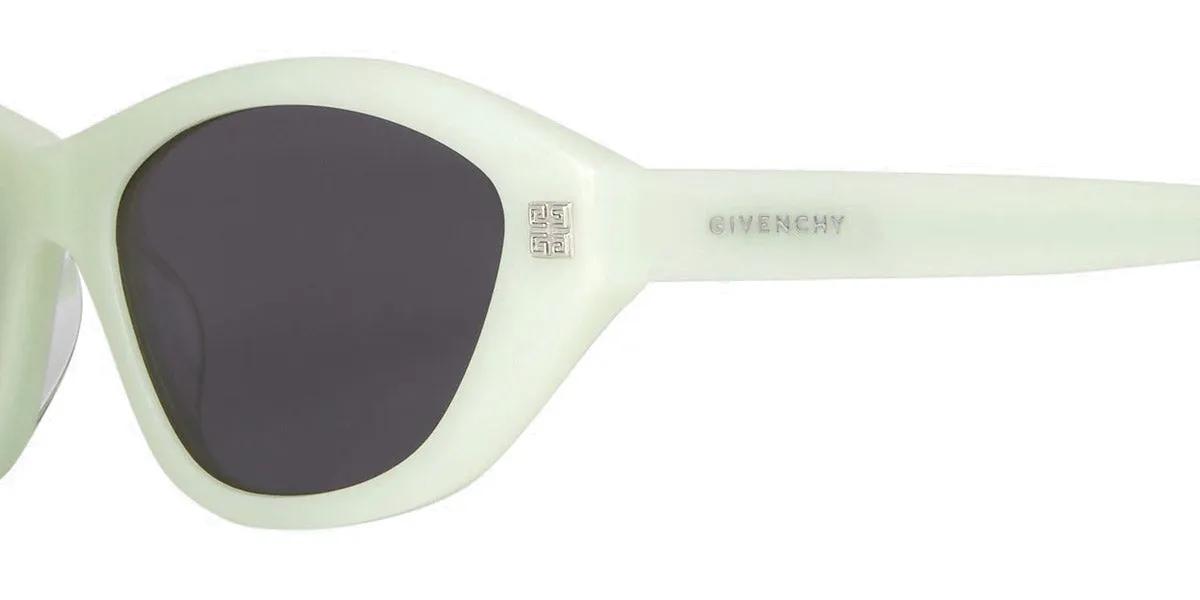 Givenchy® BR007AR048