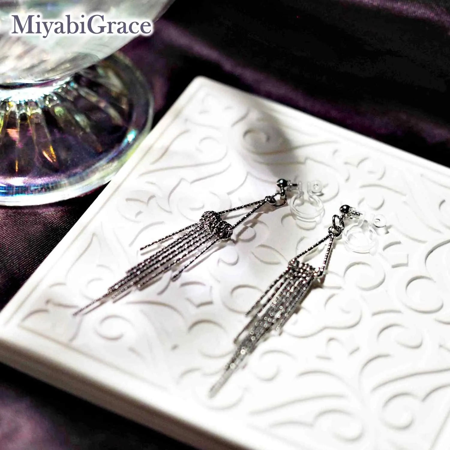 Glamorous Gradated Fringe Bar Invisible Clip-On Earrings | Luxe and Lightweight