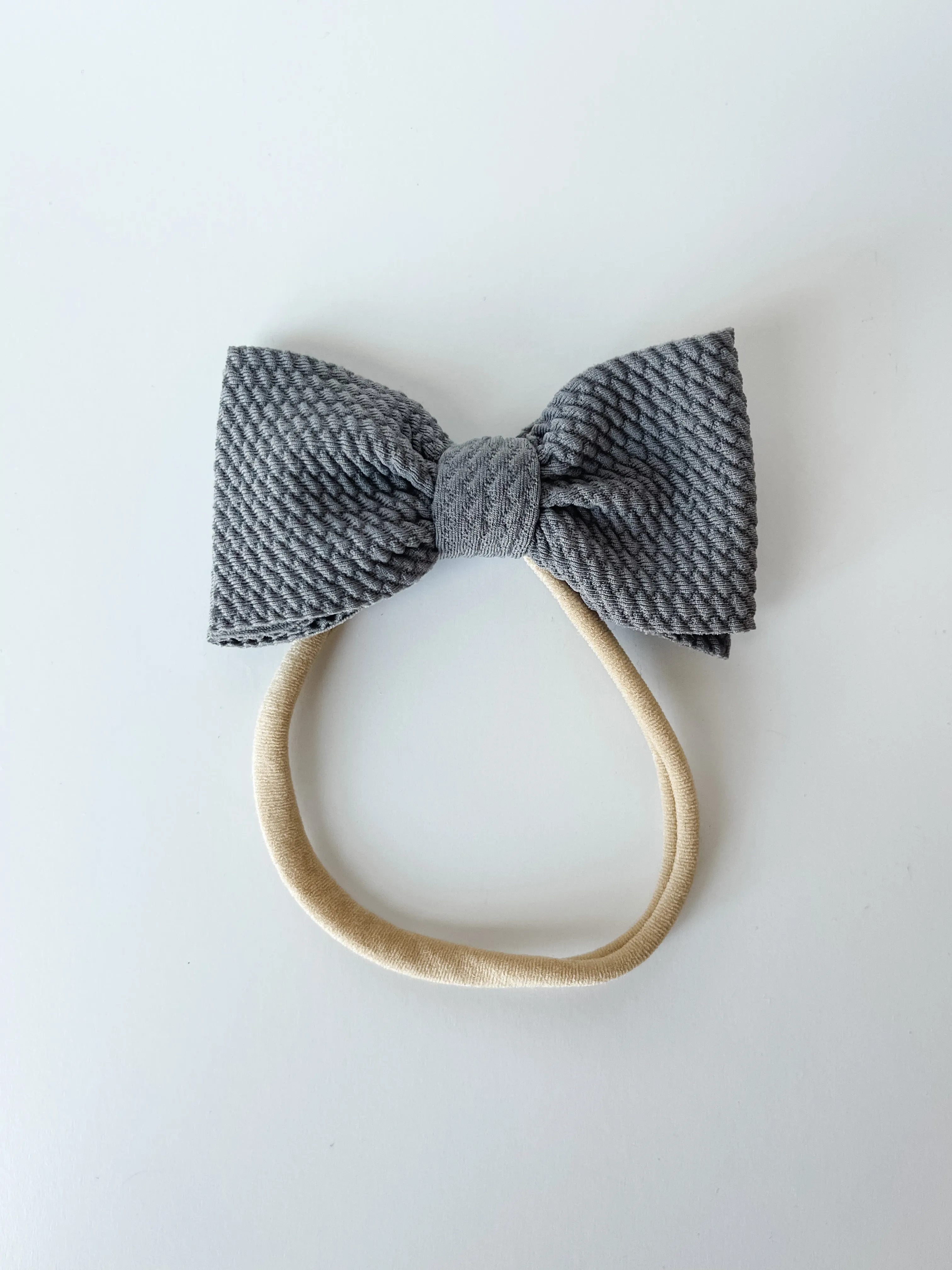 gray "chandler" mini bow on nylon