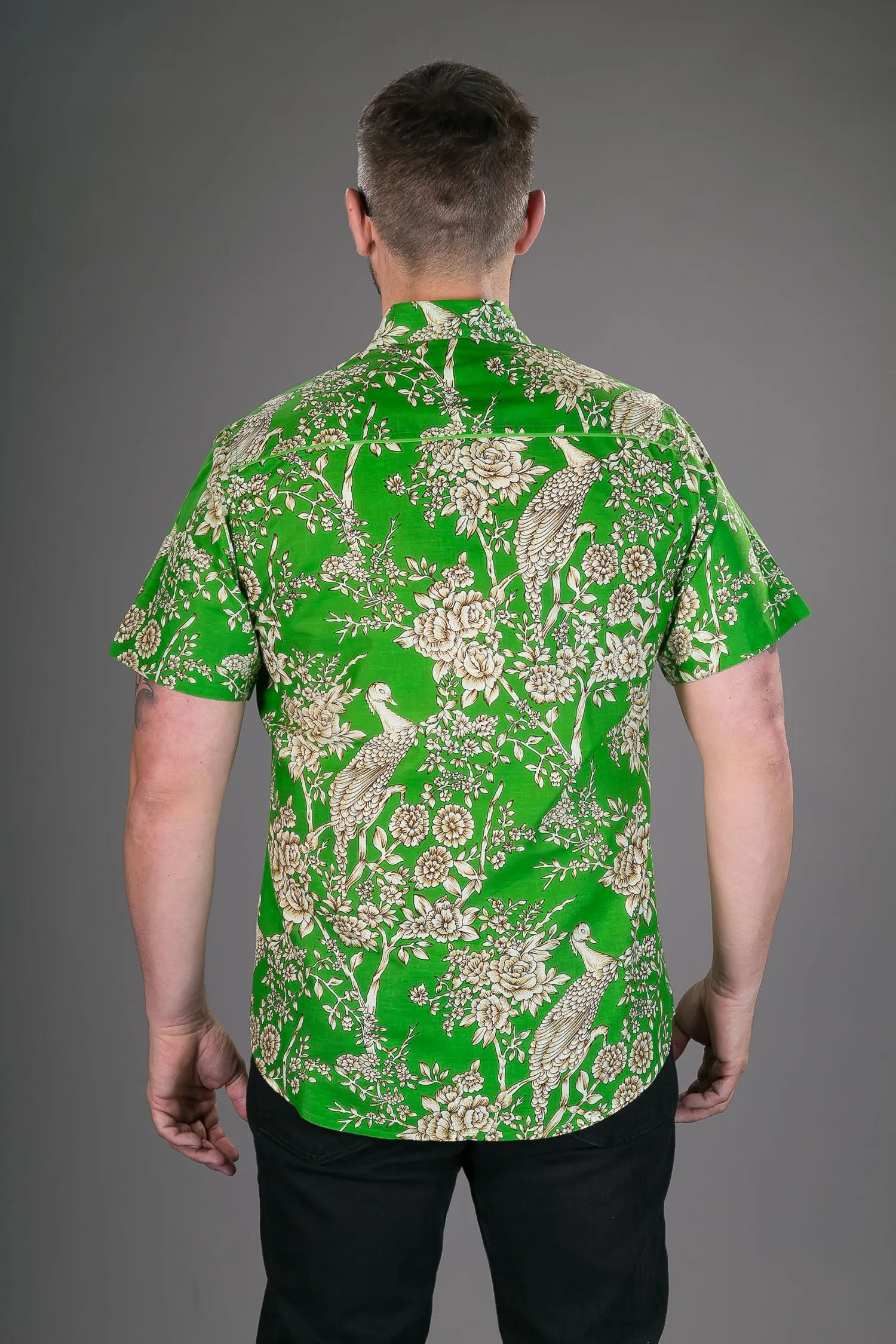 Green Peacock Flowers Print Cotton Slim and Regular Fit Mens Shirt Short Sleeve