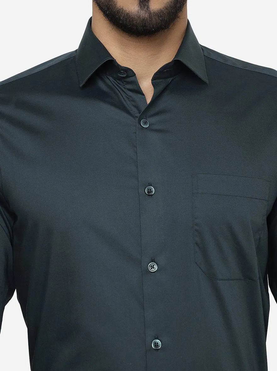 Green Solid Slim Fit Formal Shirt | JadeBlue