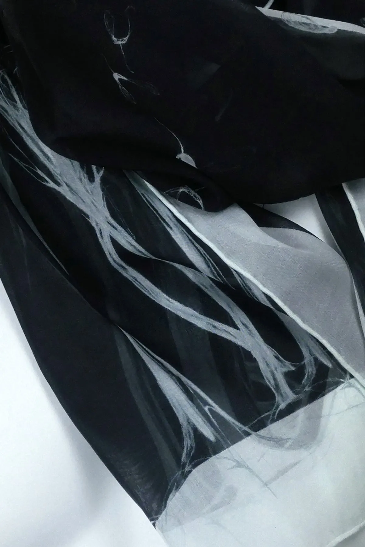 Égérie MUSE Forest Border Silk Scarf Light on Black, more colours