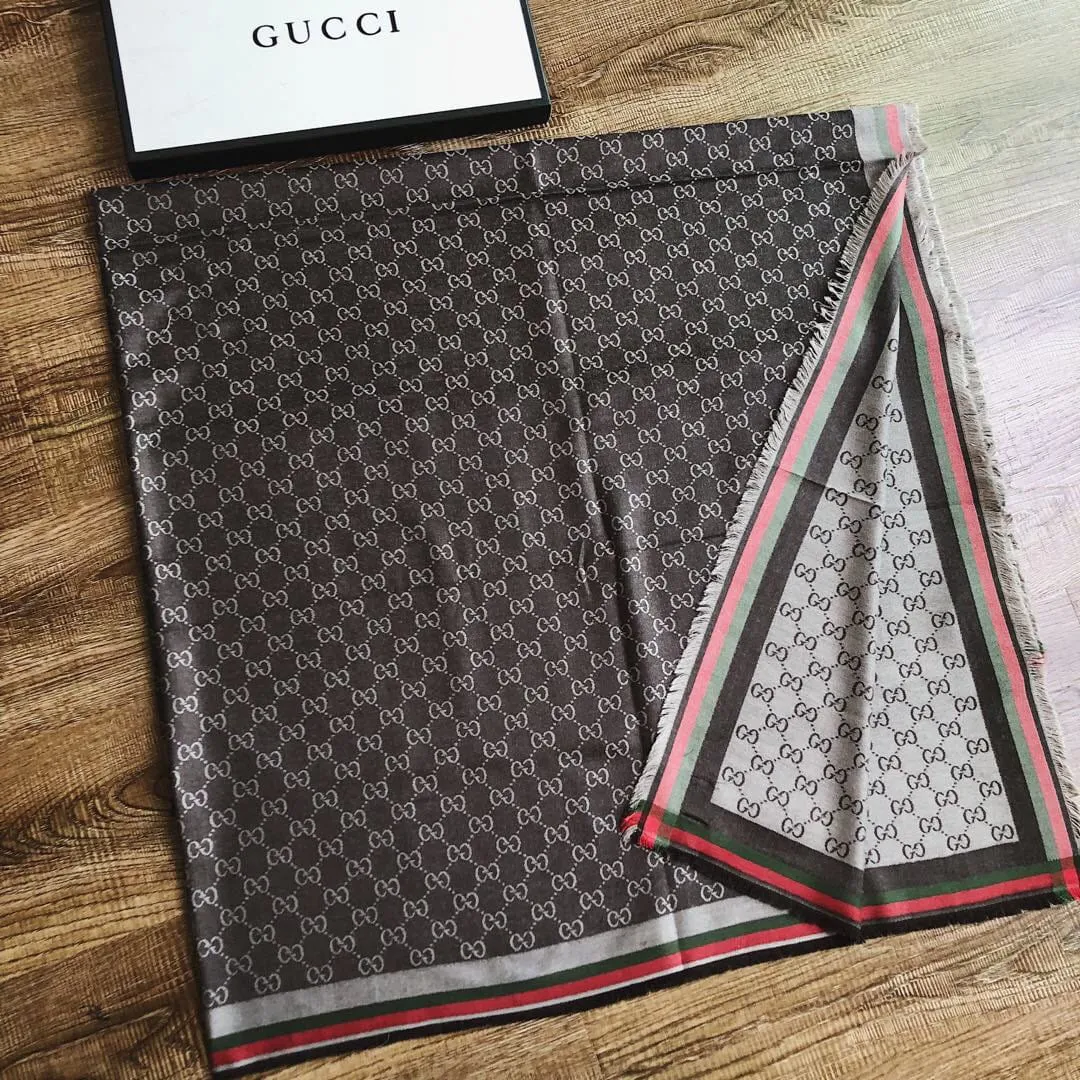 Gucci scarf with box