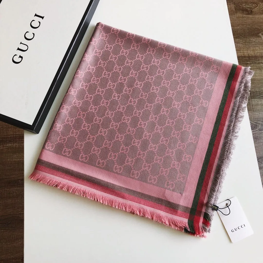 Gucci scarf with box