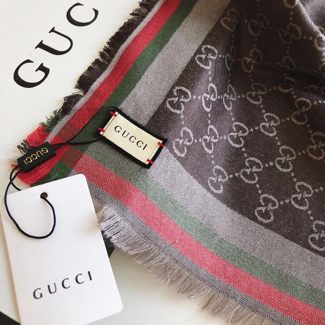 Gucci scarf with box