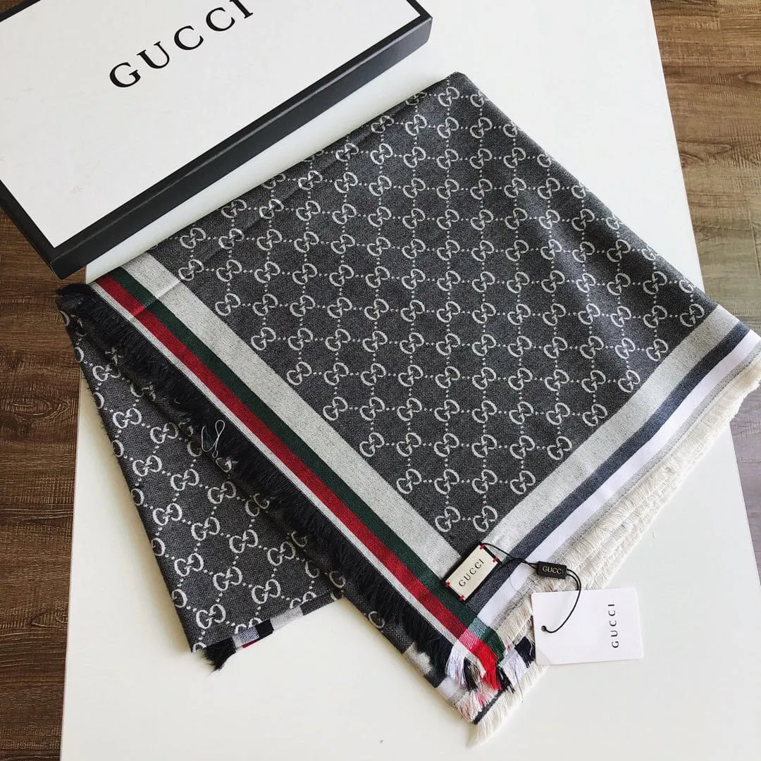 Gucci scarf with box