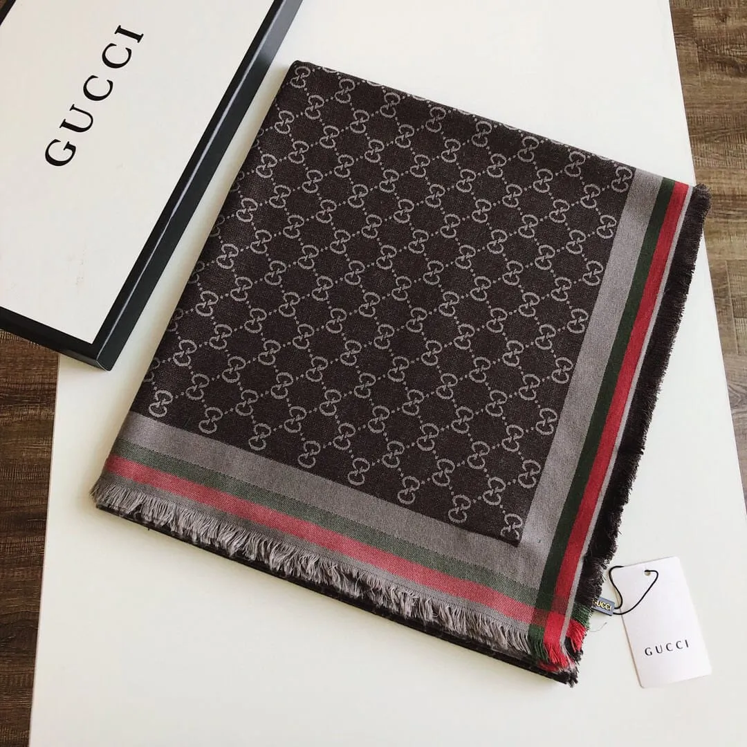 Gucci scarf with box