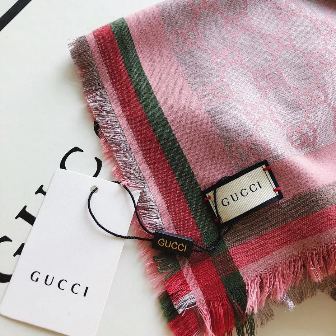 Gucci scarf with box