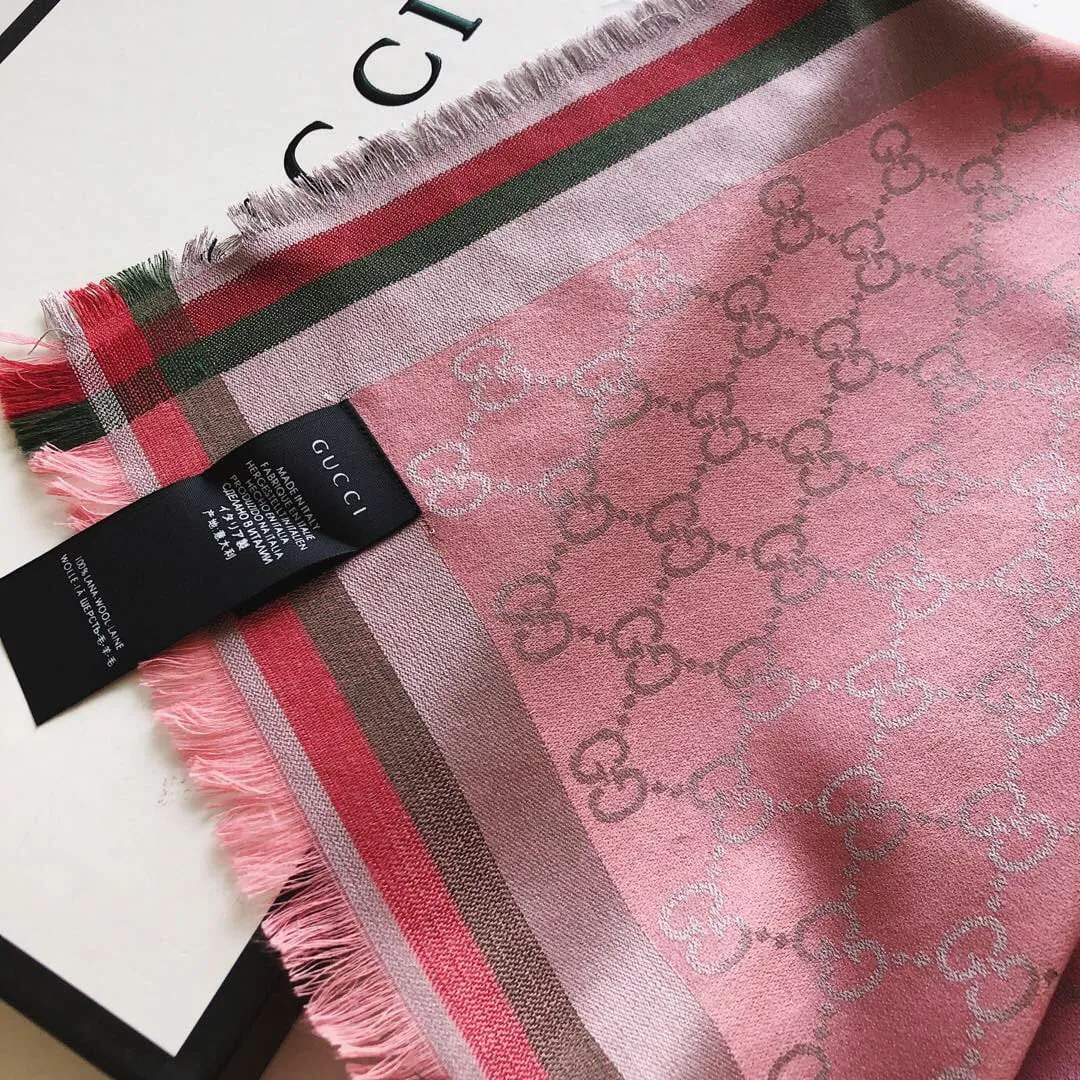 Gucci scarf with box