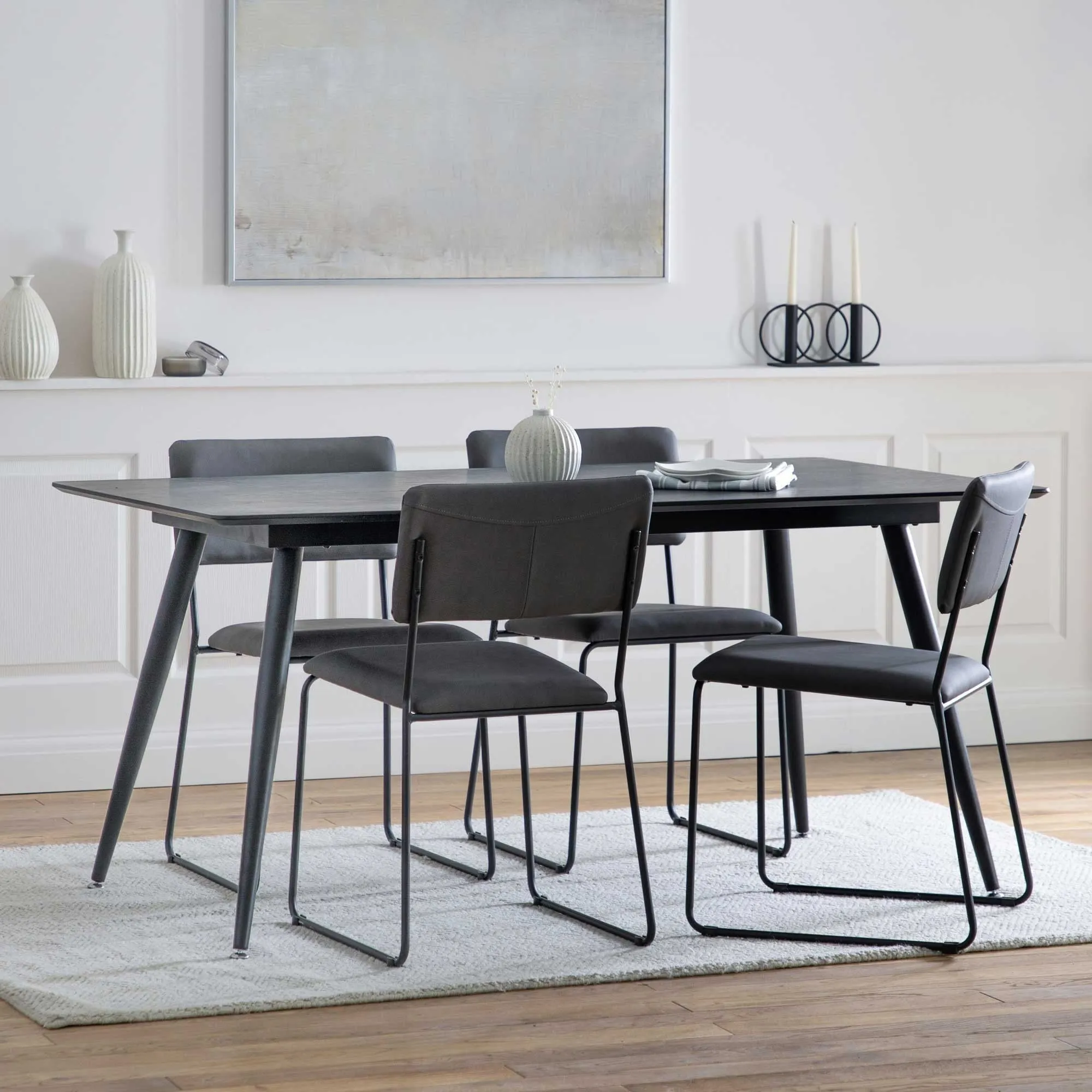 Gudjohnsen Dining Table